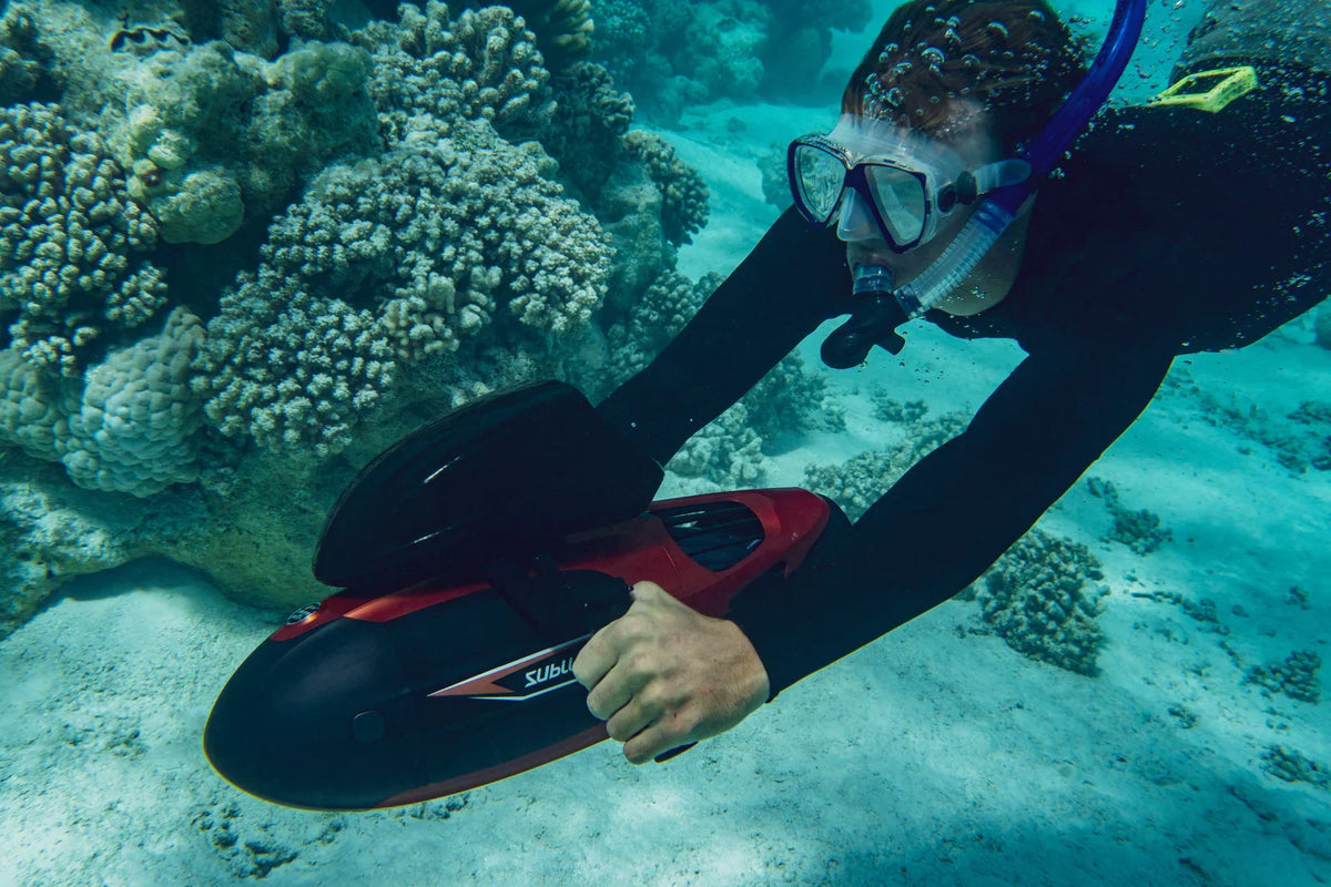 PADI DPV Specialty course – diver on an underwater scooter, Lauderdale-by-the-Sea